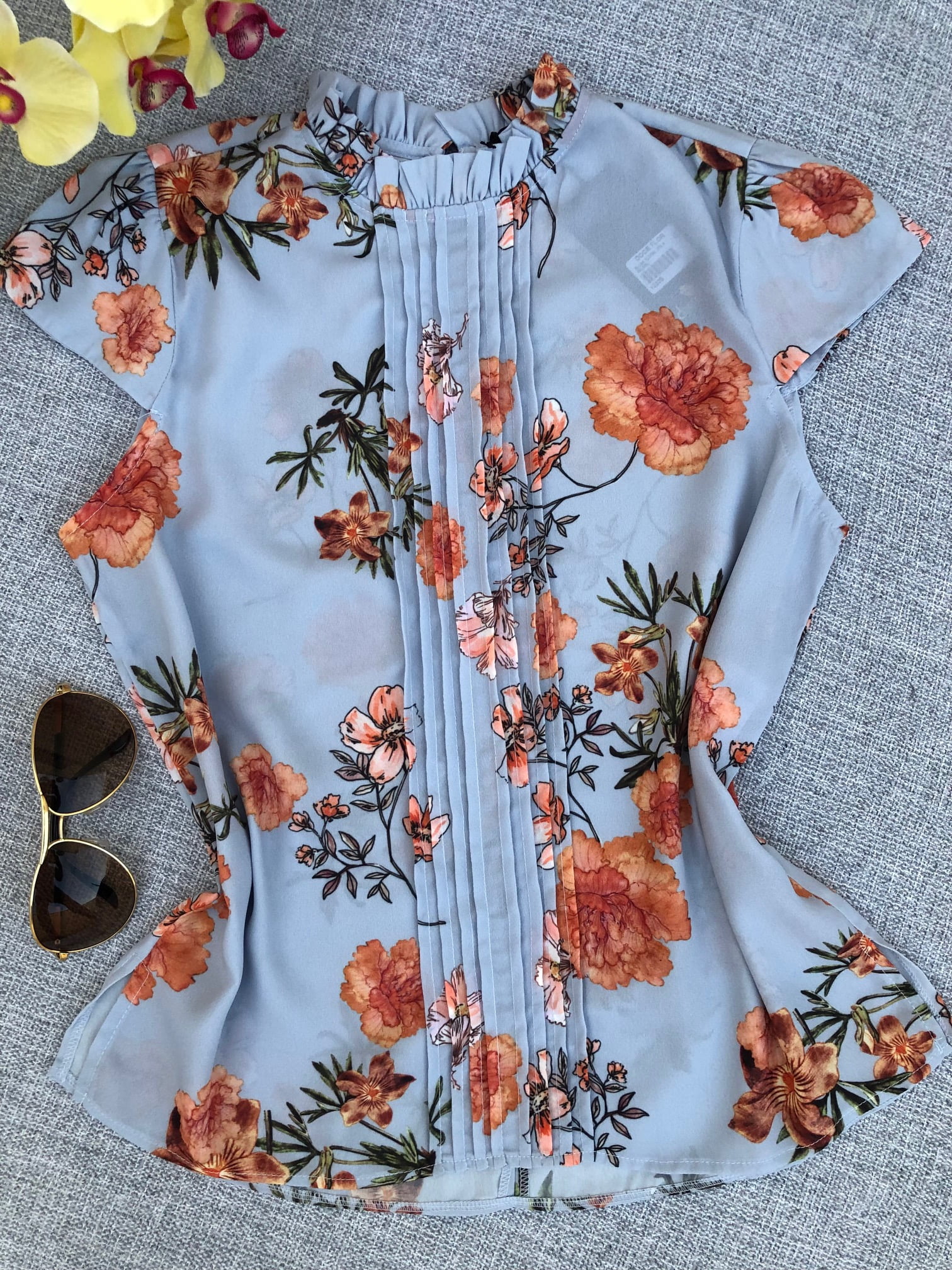 Blusa Floral Gola e Nervuras